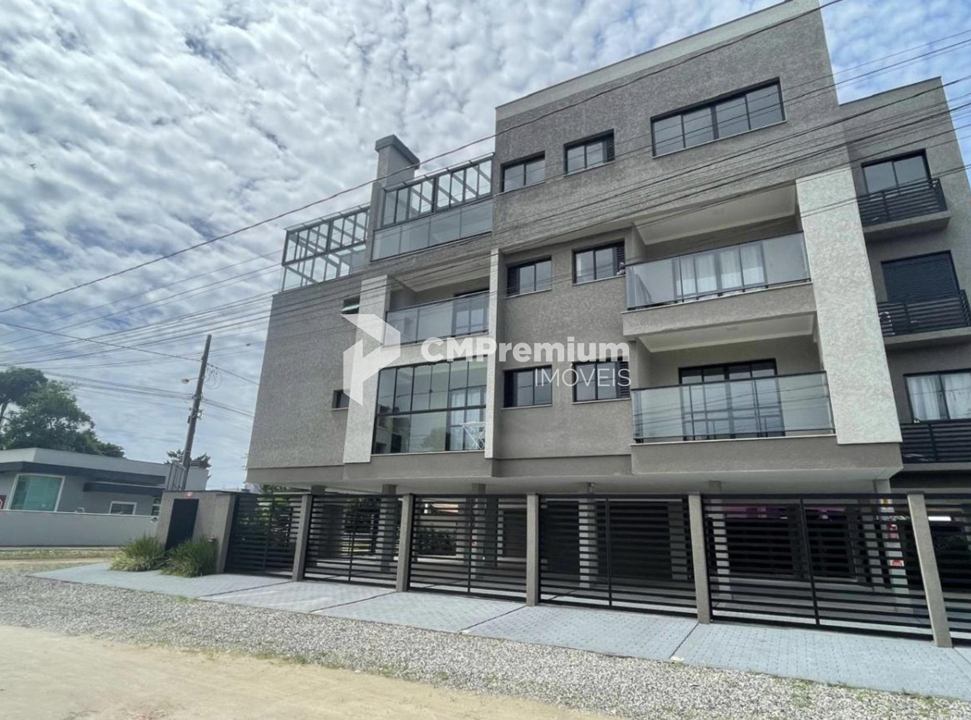 Apartamento à Venda, com suíte a 280m da praia em Itapoá