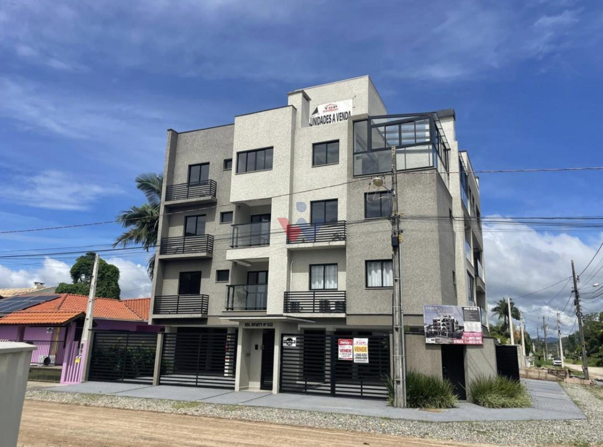 Apartamento à Venda, com suíte a 280m da praia em Itapoá