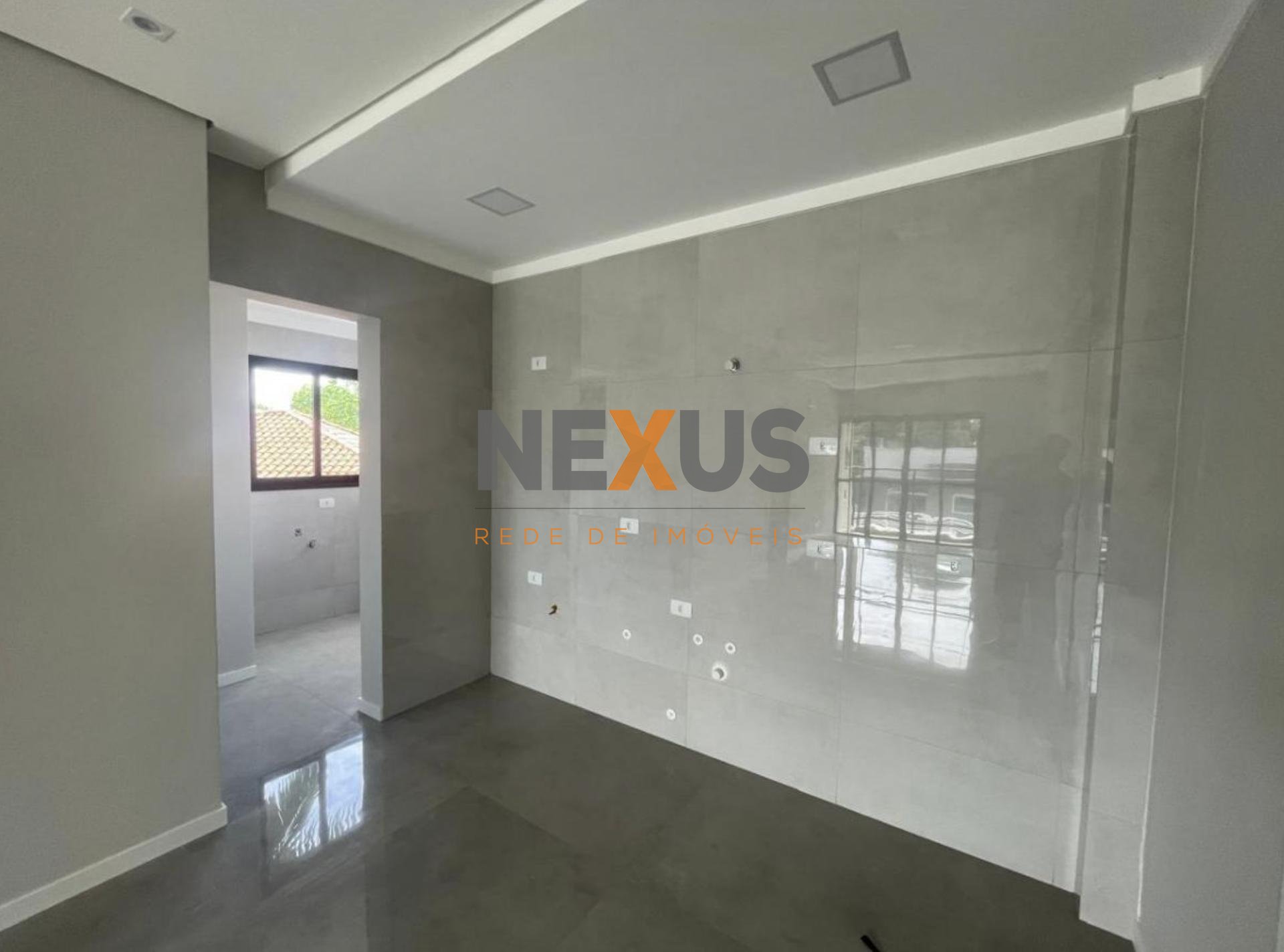 Apartamento à Venda, com suíte a 280m da praia em Itapoá