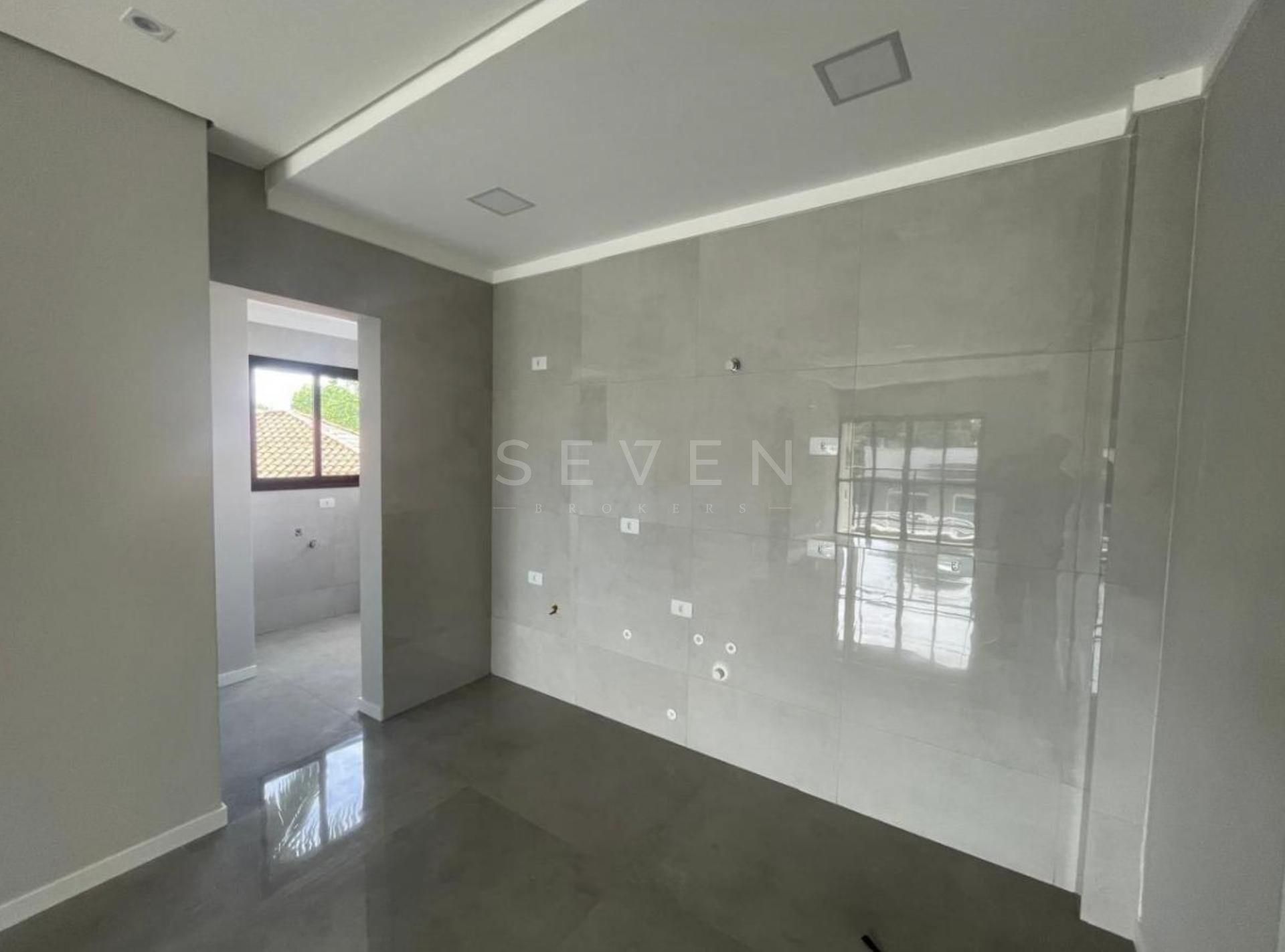 Apartamento à Venda, com suíte a 280m da praia em Itapoá