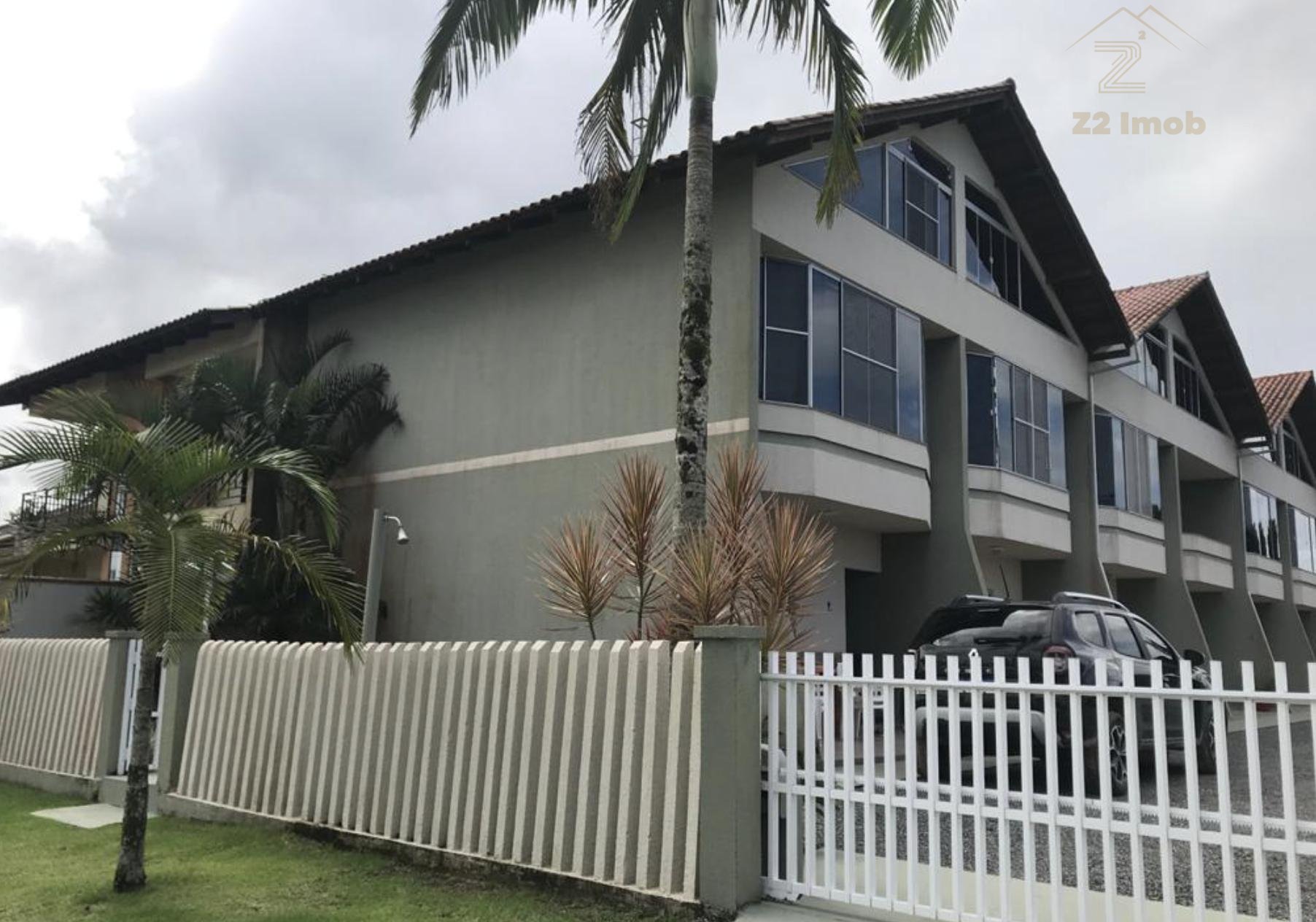 Sobrado à venda, 150m do mar, em condomínio fechado no Volta a...