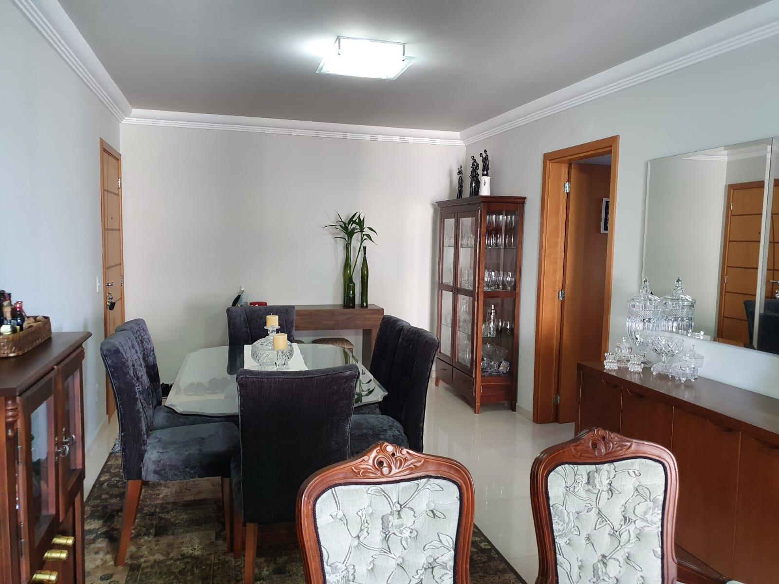 Apartamento à venda na Rua Comendador Miro, com 3 quartos, 1 s...