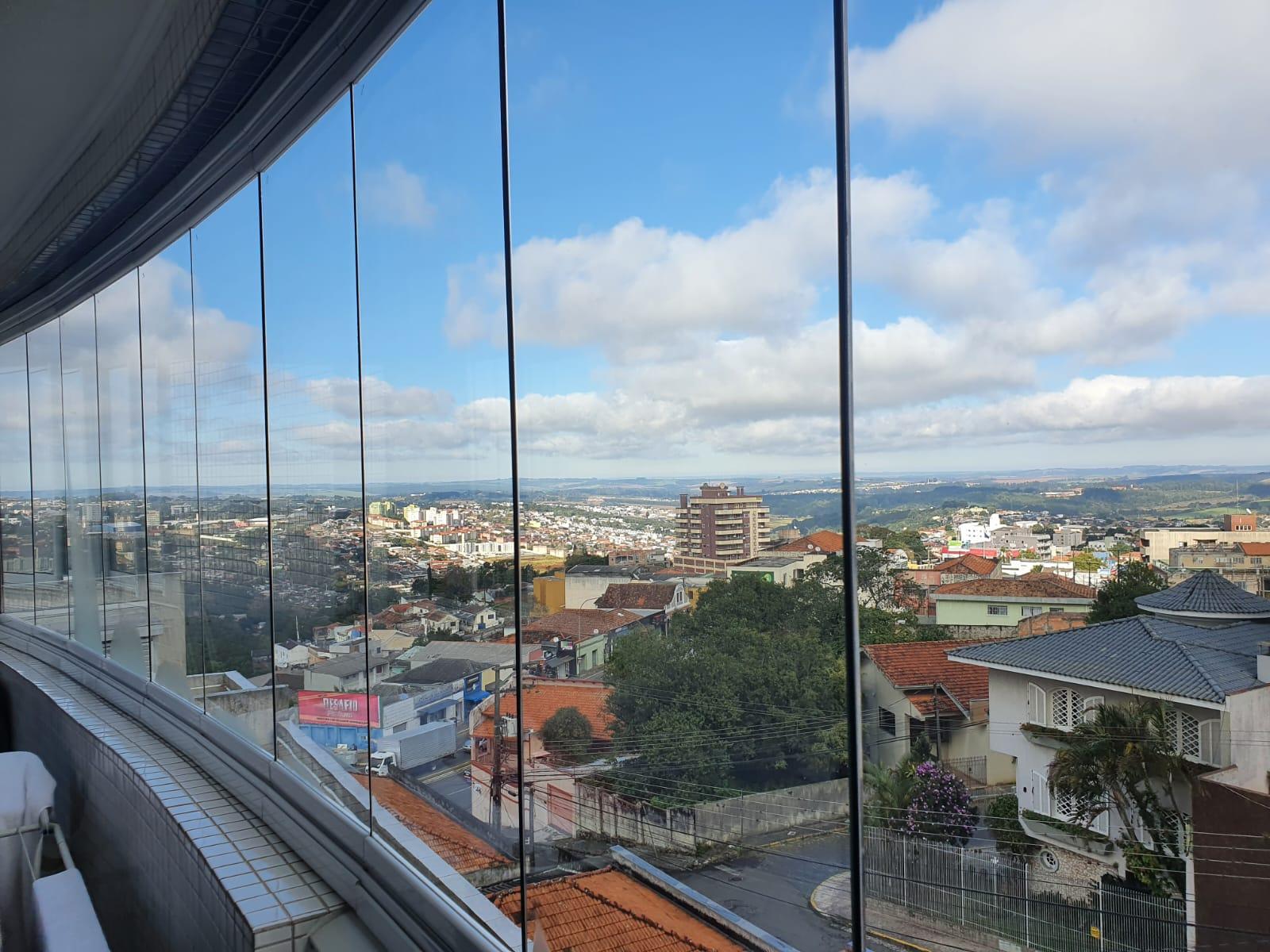 Apartamento à venda na Rua Comendador Miro, com 3 quartos, 1 s...