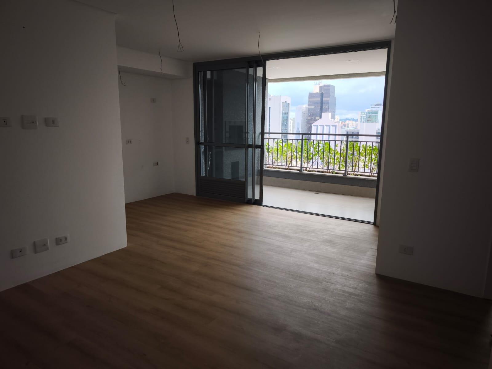 Apartamento no Centro de Curitiba | Edif. Bosco Centrale | 2 q...